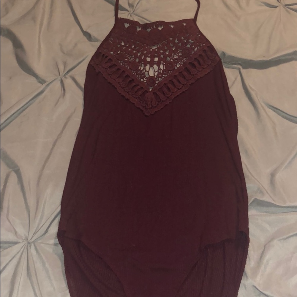 Mudd Brand maroon haulter